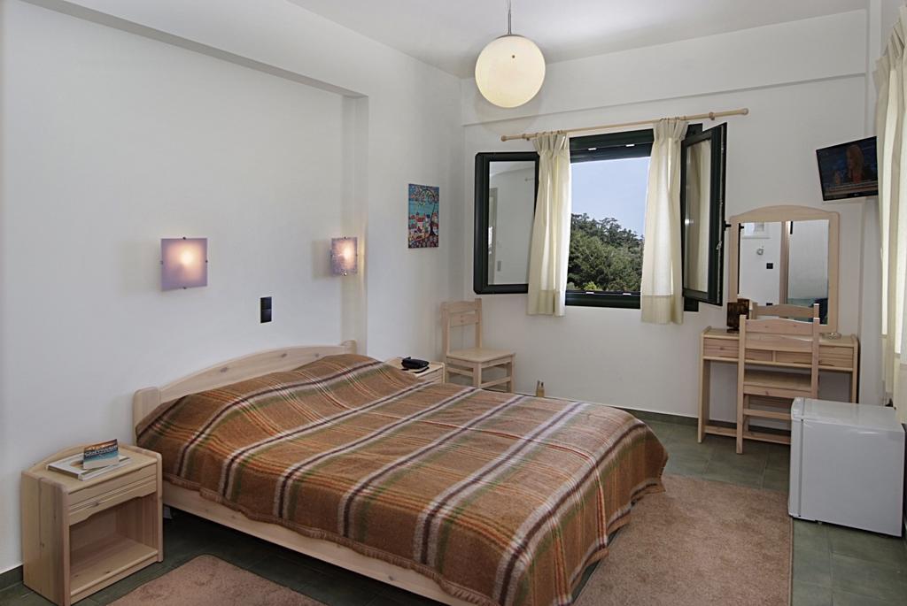 Eri Rooms To Let Raches  Quarto foto